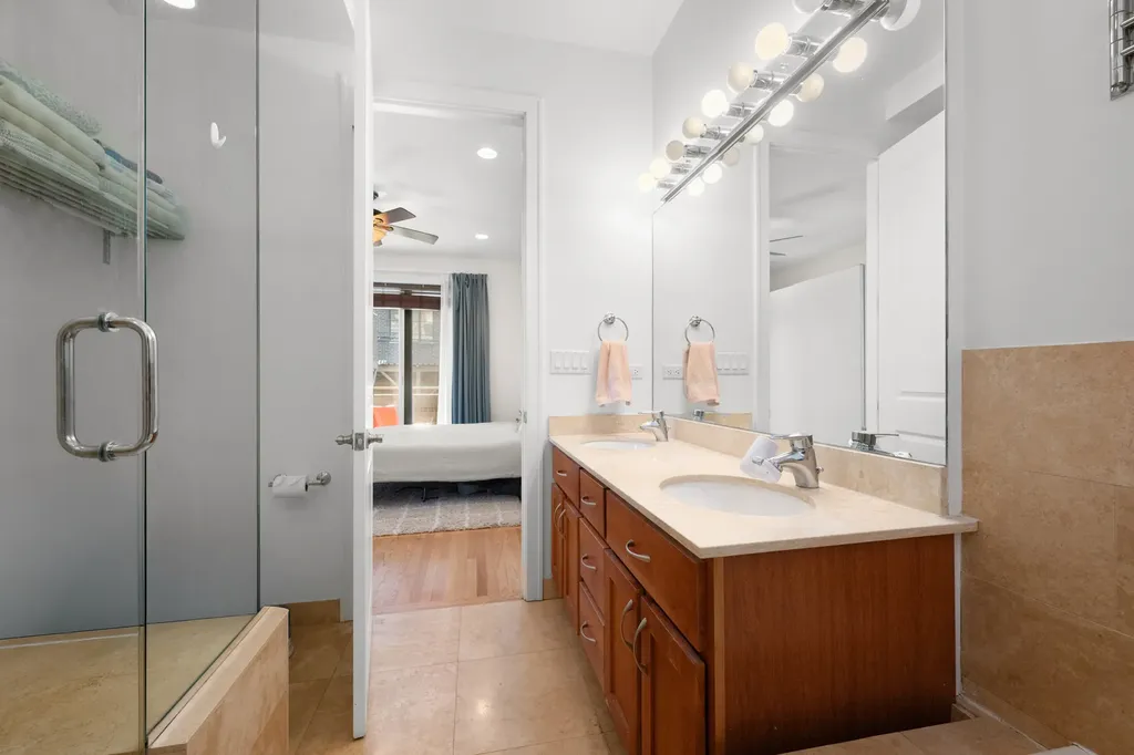 2407 West Moffat Street Chicago IL 60647