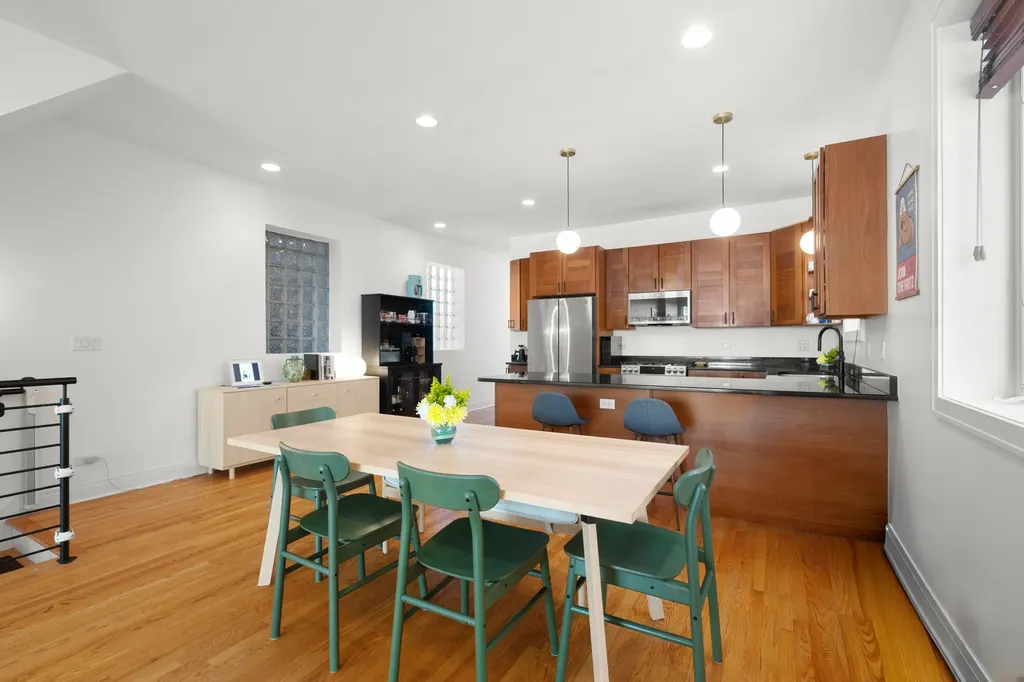 2407 West Moffat Street Chicago IL 60647
