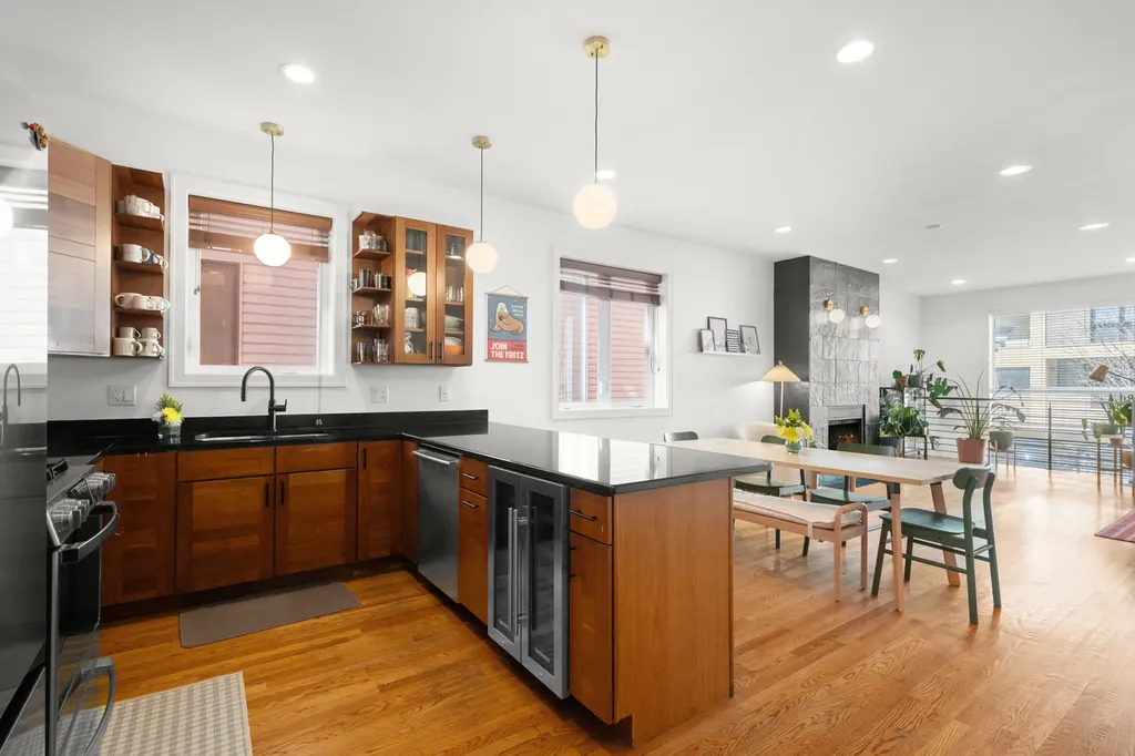 2407 West Moffat Street Chicago IL 60647