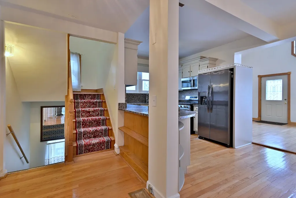 7324 West Lunt Avenue Chicago IL 60631