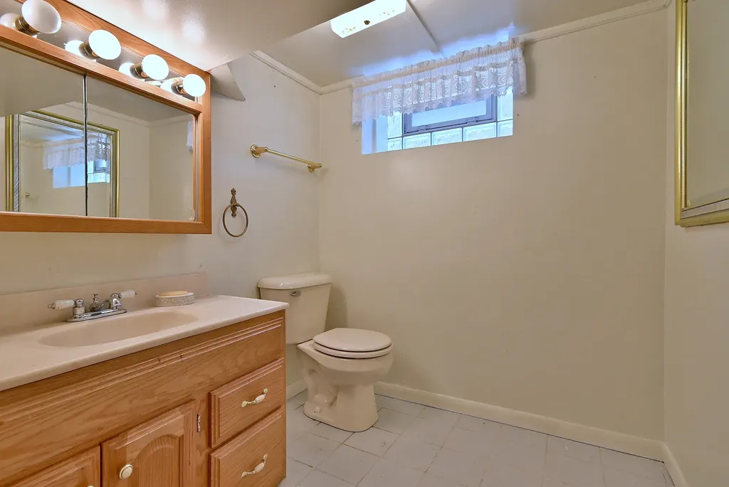 7324 West Lunt Avenue Chicago IL 60631