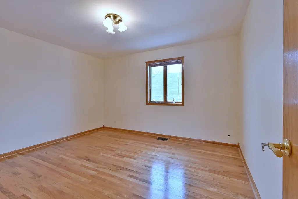 7324 West Lunt Avenue Chicago IL 60631