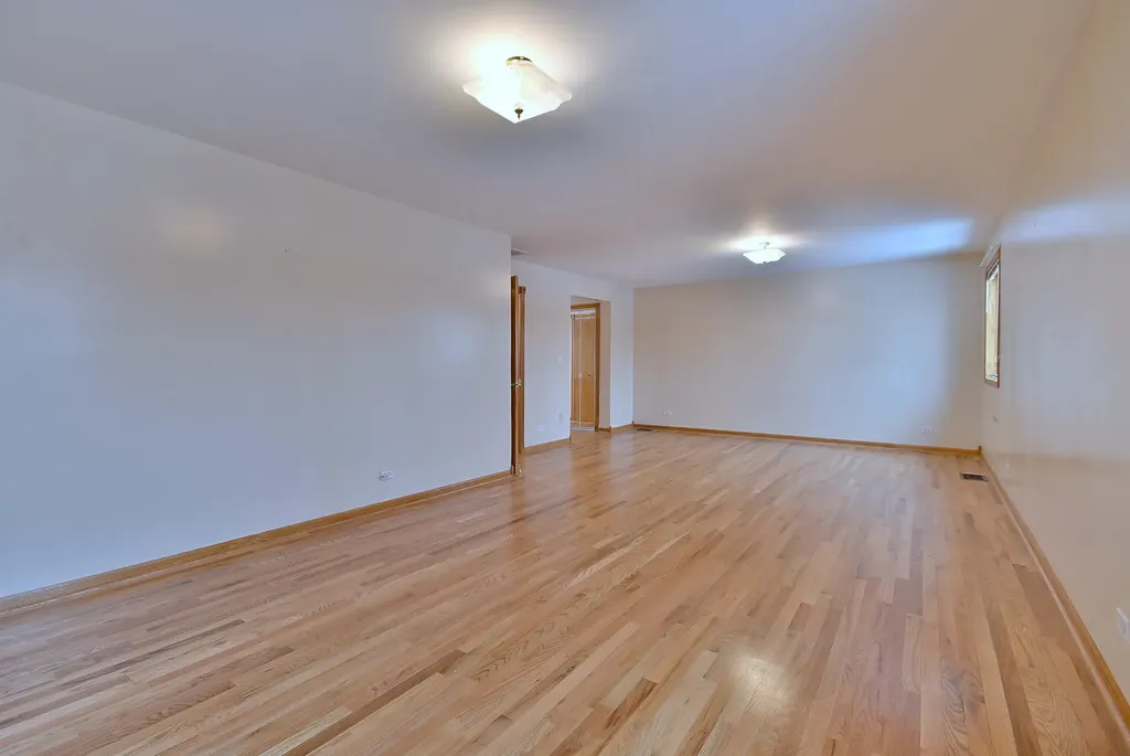 7324 West Lunt Avenue Chicago IL 60631