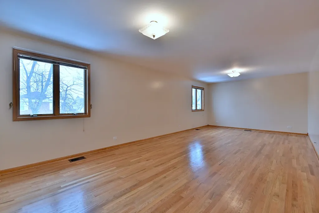 7324 West Lunt Avenue Chicago IL 60631