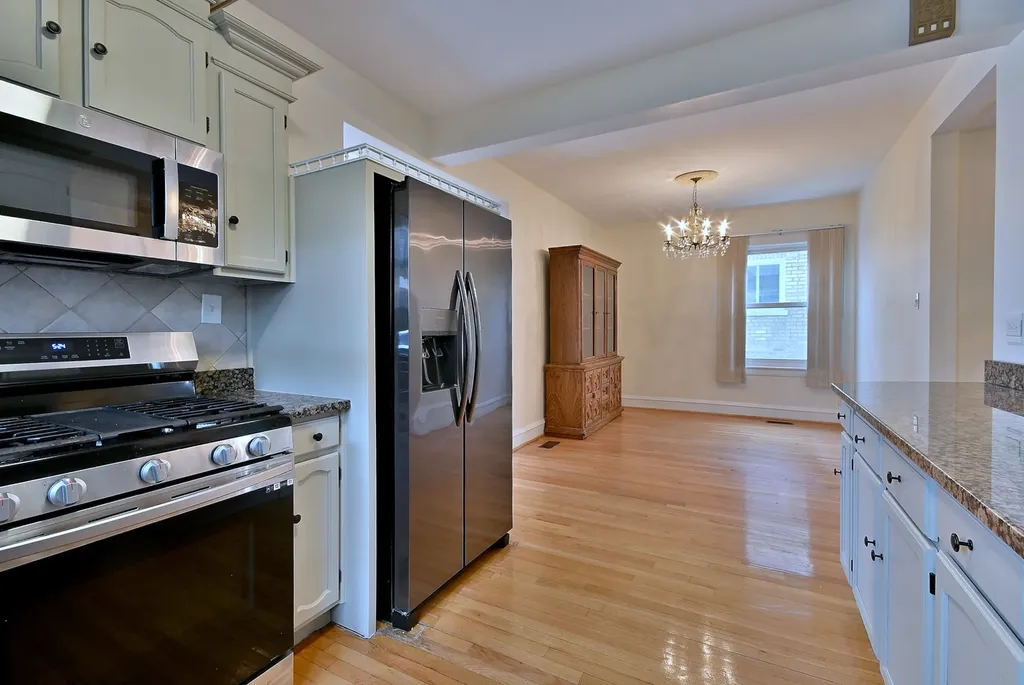 7324 West Lunt Avenue Chicago IL 60631