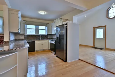 7324 West Lunt Avenue Chicago IL 60631