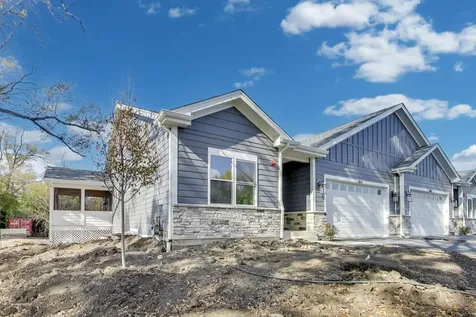 894 North Quentin Road Palatine IL 60067