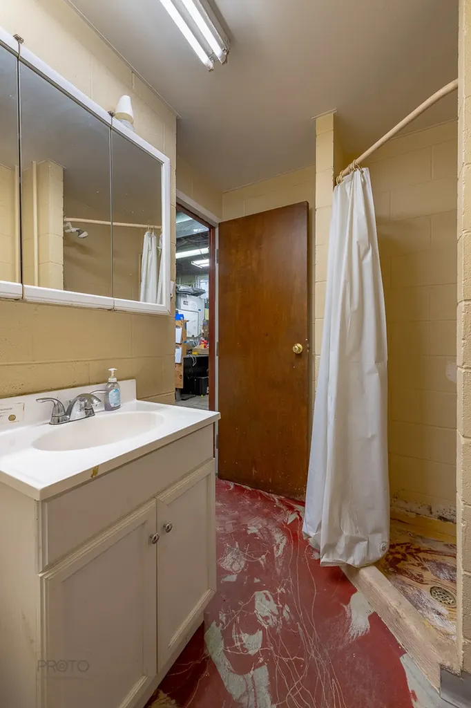 526 North Ashland Avenue Chicago IL 60622