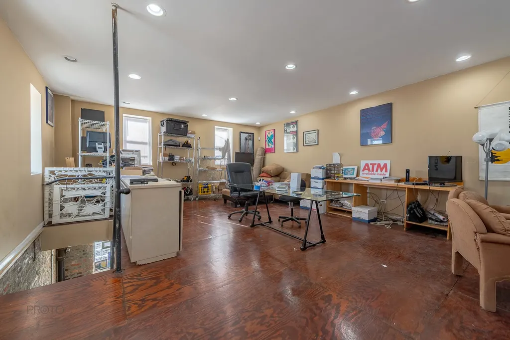 526 North Ashland Avenue Chicago IL 60622