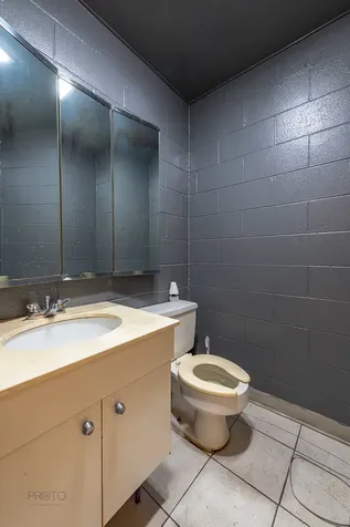 526 North Ashland Avenue Chicago IL 60622