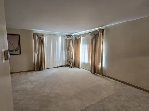 15354 Dobson Avenue South Holland IL 60473