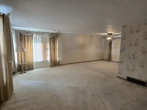15354 Dobson Avenue South Holland IL 60473