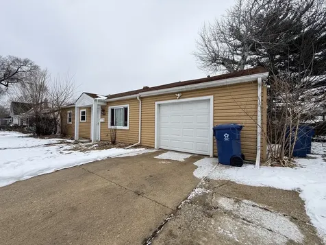 205 Hereford Avenue Steger IL 60475