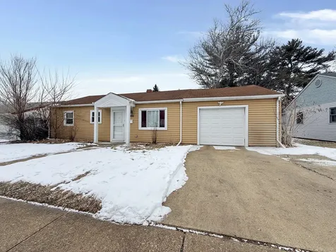 205 Hereford Avenue Steger IL 60475