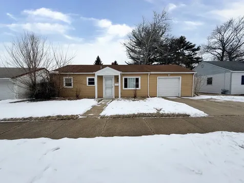 205 Hereford Avenue Steger IL 60475