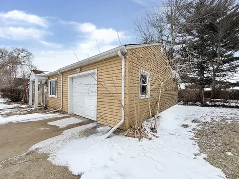 205 Hereford Avenue Steger IL 60475