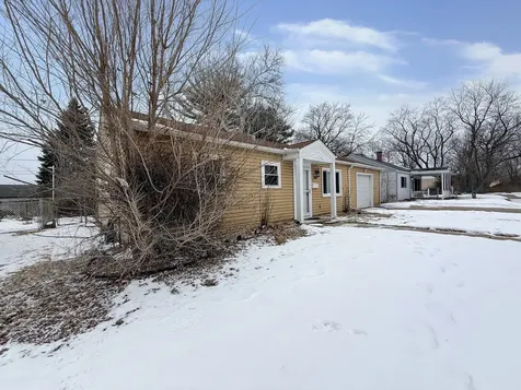 205 Hereford Avenue Steger IL 60475