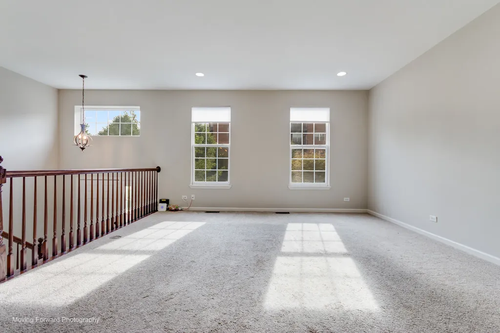 733 Station Boulevard Aurora IL 60504