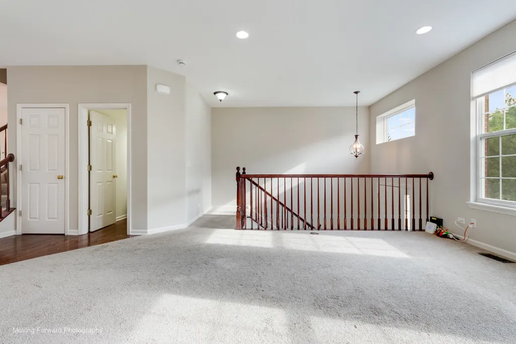 733 Station Boulevard Aurora IL 60504
