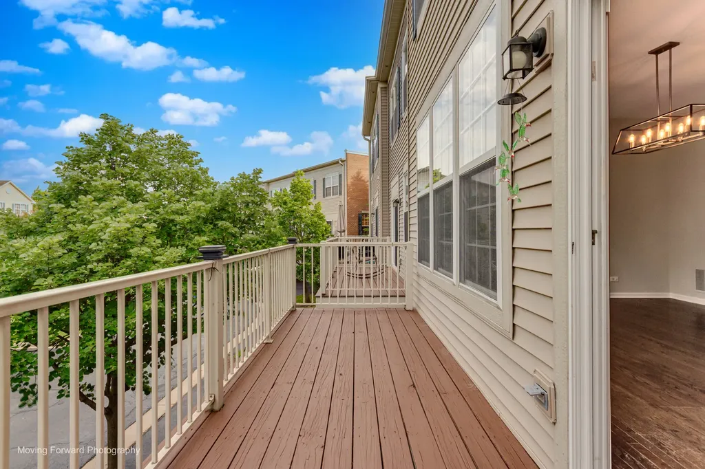 733 Station Boulevard Aurora IL 60504