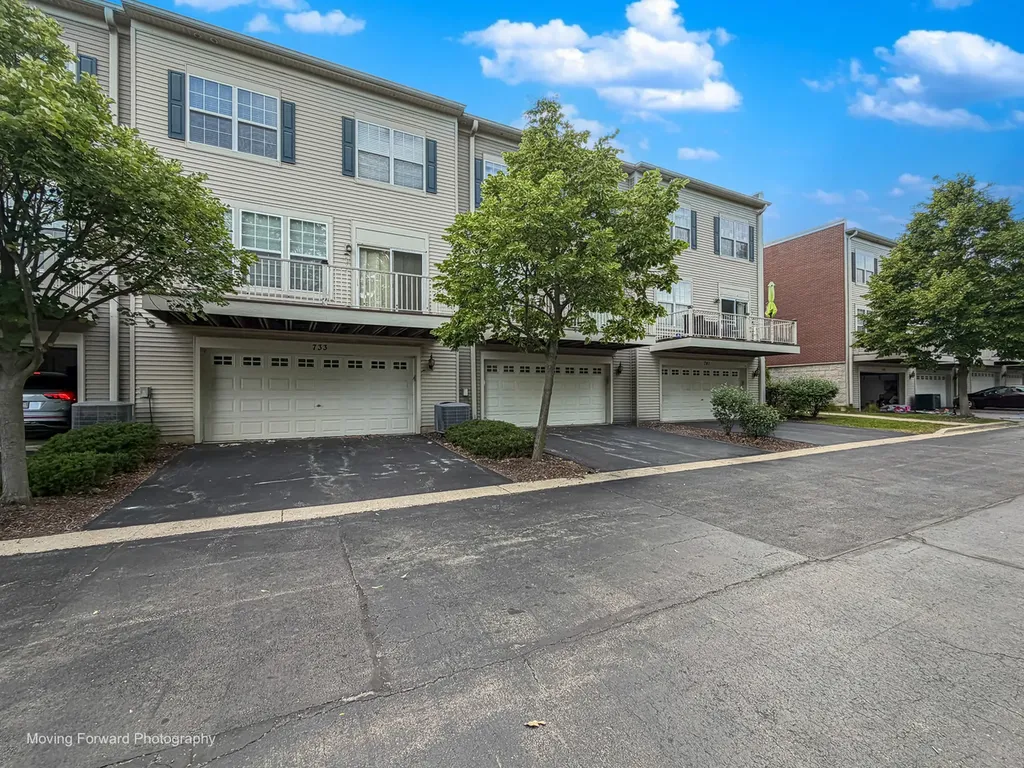 733 Station Boulevard Aurora IL 60504