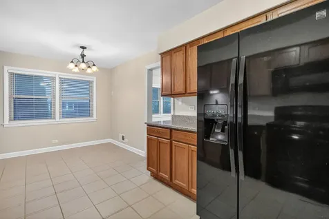 495 8TH Street Chicago Heights IL 60411