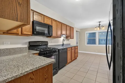 495 8TH Street Chicago Heights IL 60411