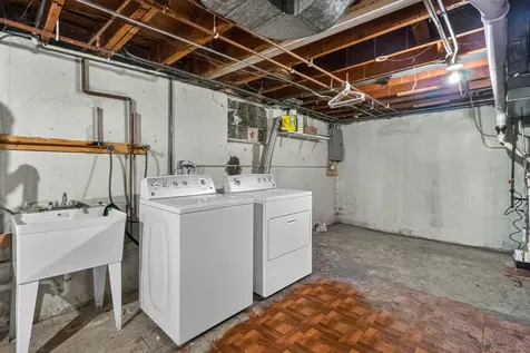495 8TH Street Chicago Heights IL 60411