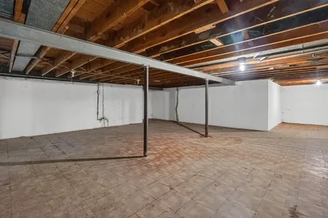 495 8TH Street Chicago Heights IL 60411