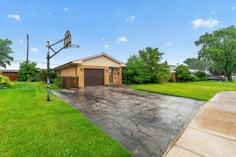 495 8TH Street Chicago Heights IL 60411