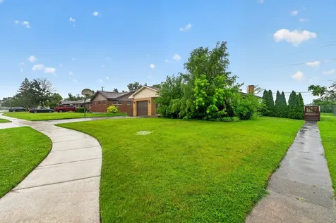 495 8TH Street Chicago Heights IL 60411