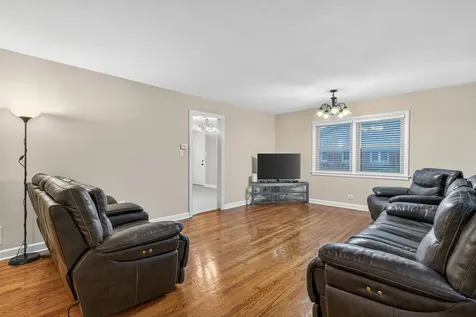 495 8TH Street Chicago Heights IL 60411