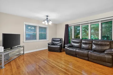 495 8TH Street Chicago Heights IL 60411
