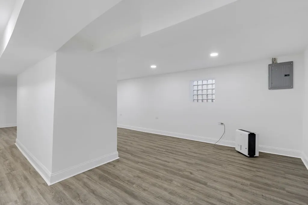 5068 West Congress Parkway Chicago IL 60644