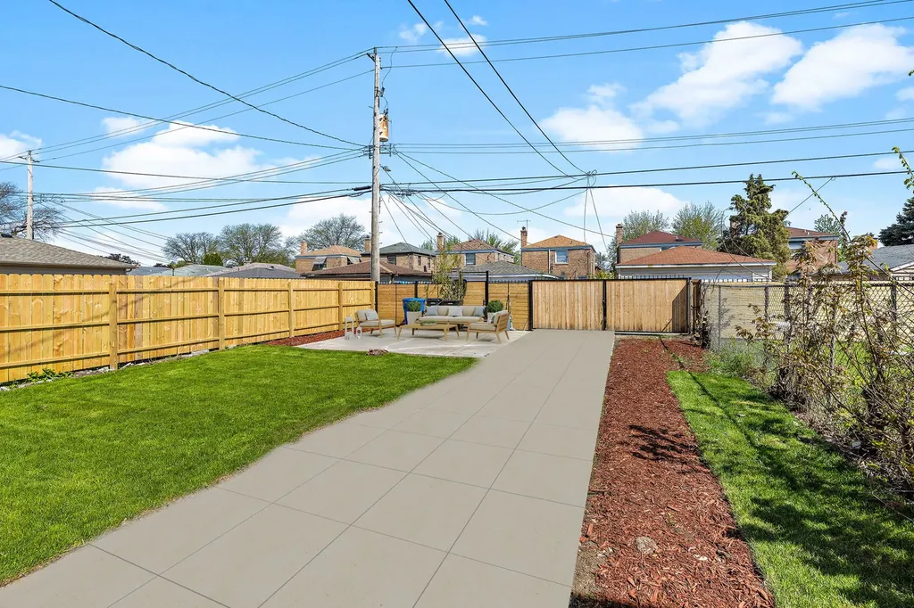 5068 West Congress Parkway Chicago IL 60644
