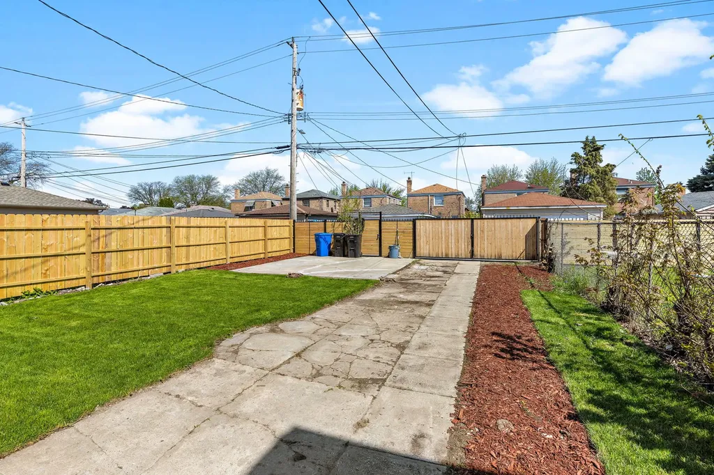 5068 West Congress Parkway Chicago IL 60644