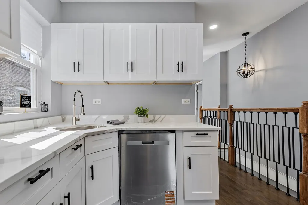 5068 West Congress Parkway Chicago IL 60644