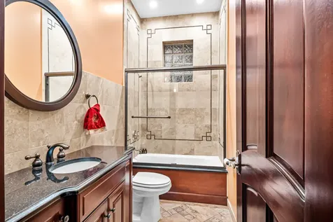 1220 North Damen Avenue Chicago IL 60622