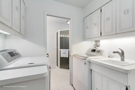 6363 South Keokuk Road Indian Head Park IL 60525