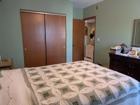 1424 Woodbridge Road Joliet IL 60436