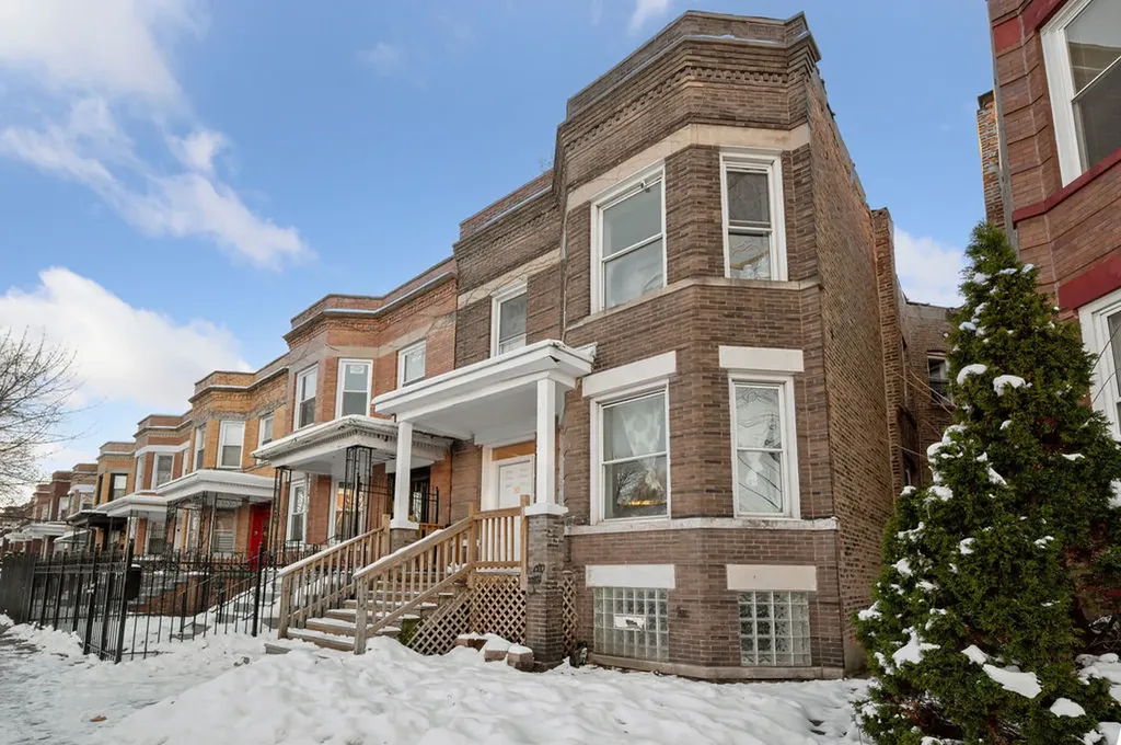 7214 South Saint Lawrence Avenue Chicago IL 60619