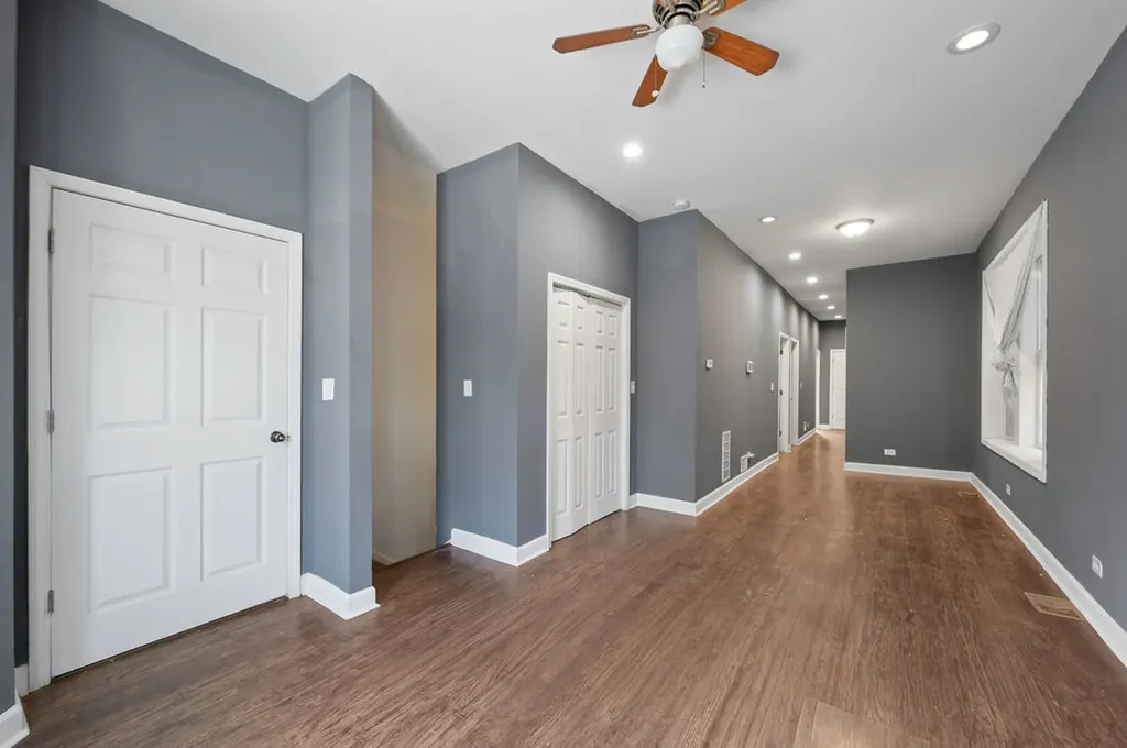 7214 South Saint Lawrence Avenue Chicago IL 60619
