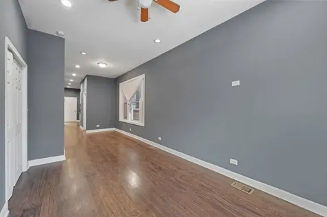 7214 South Saint Lawrence Avenue Chicago IL 60619