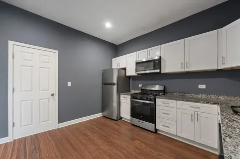 7214 South Saint Lawrence Avenue Chicago IL 60619