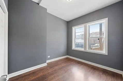 7214 South Saint Lawrence Avenue Chicago IL 60619