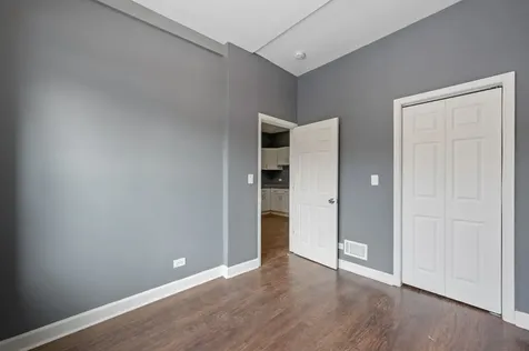 7214 South Saint Lawrence Avenue Chicago IL 60619