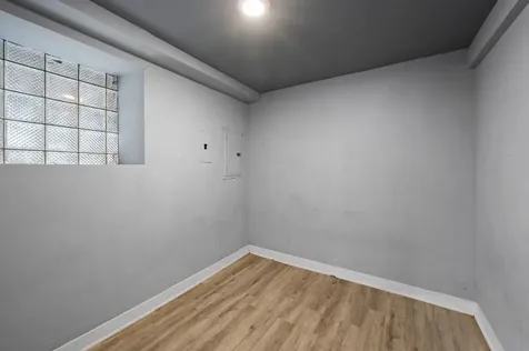 7214 South Saint Lawrence Avenue Chicago IL 60619