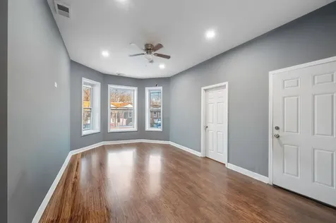 7214 South Saint Lawrence Avenue Chicago IL 60619