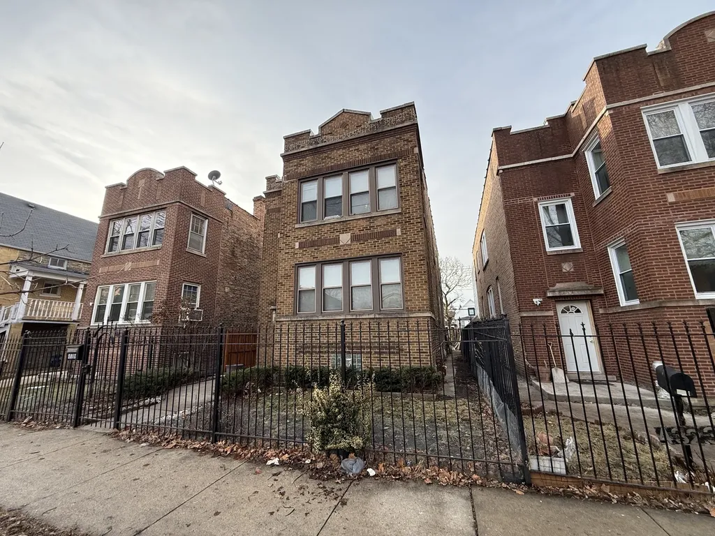 4319 West Potomac Avenue Chicago IL 60651