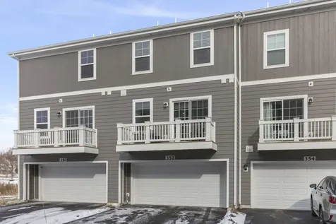 352 Bridgeview Court St. Charles IL 60174